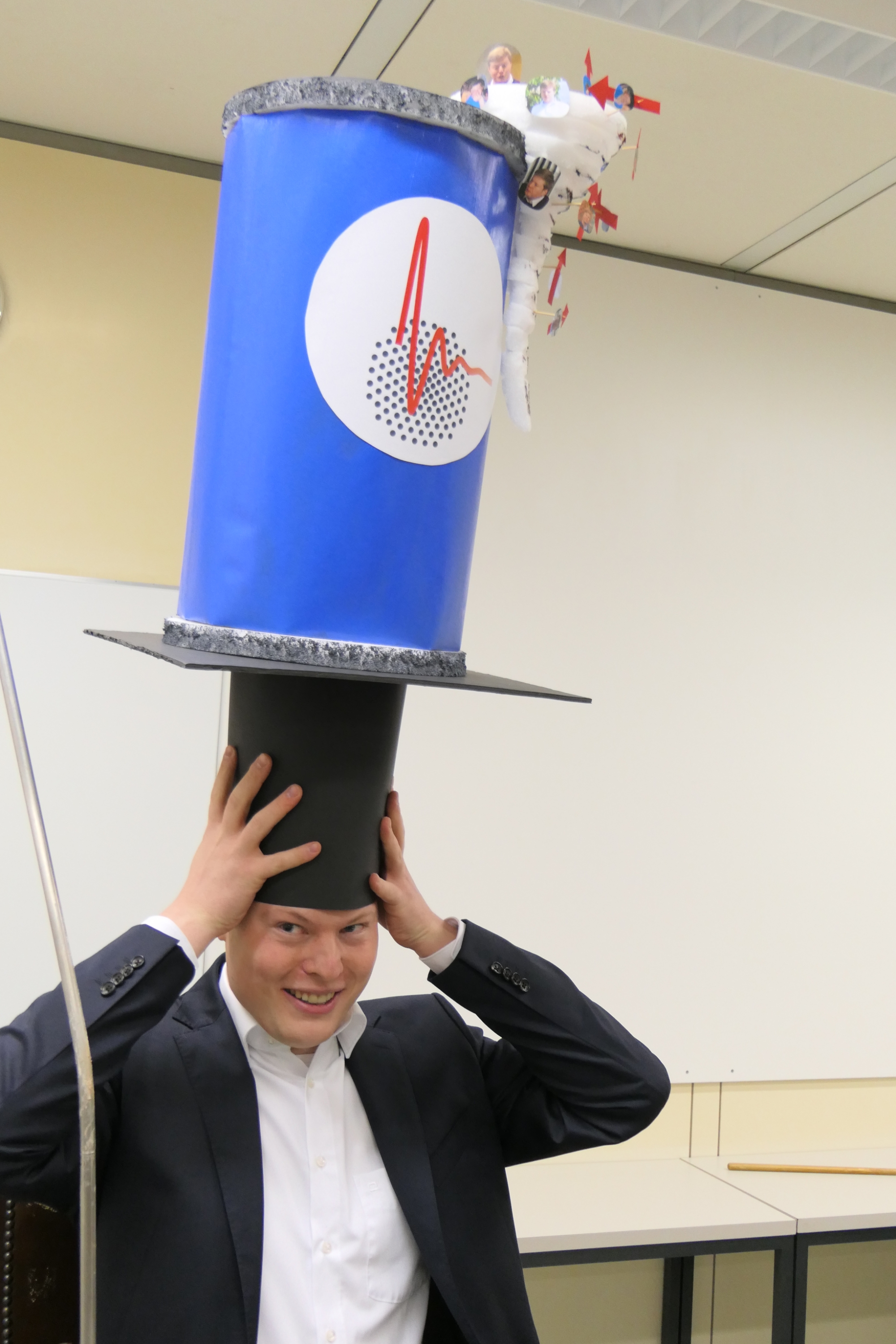 Dr. Biesner mit Doktorhut